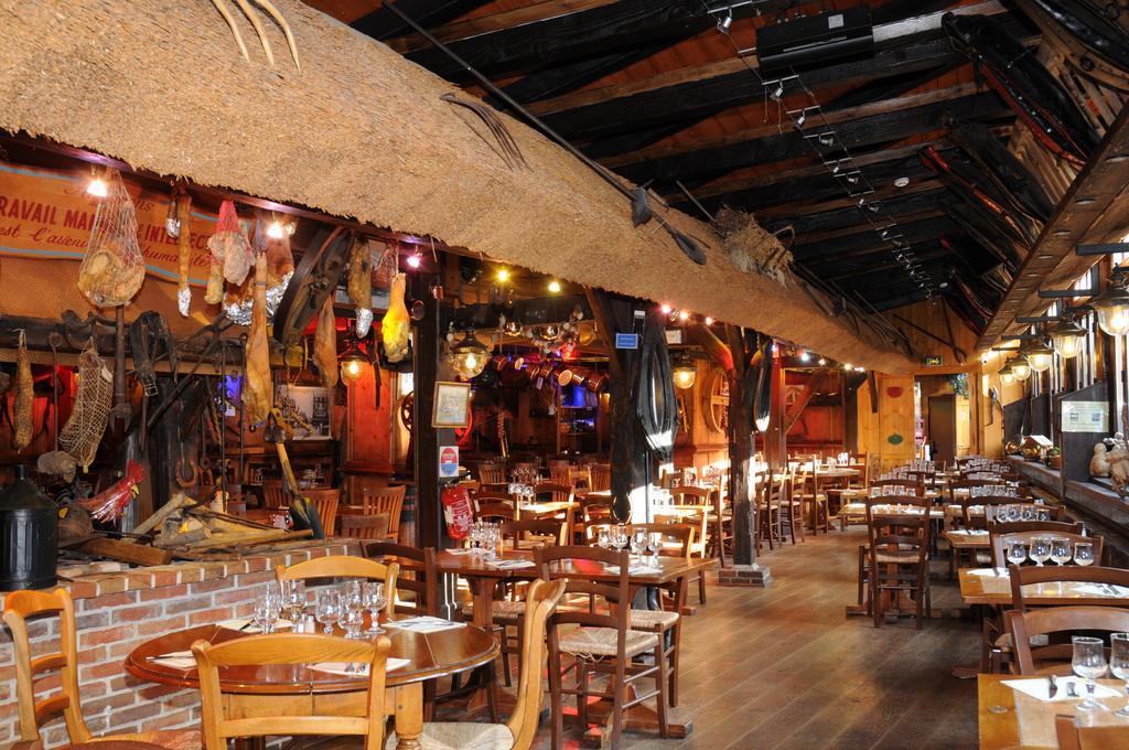 La Taverne Des Deux Augustins Etretat Exterior photo